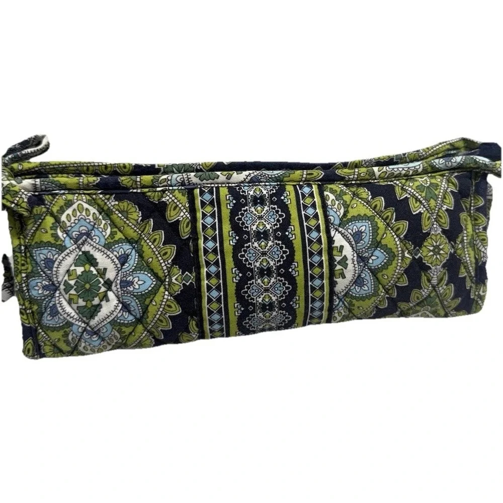 Vera Bradley Makeup Bag Cambridge Blue‎ Green Medallion Travel Case EUC